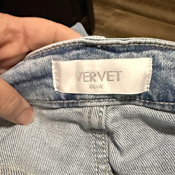 New Vervet High Rise Light Wash Cropped
Wide Leg Jeans. - Picture 5 of 10